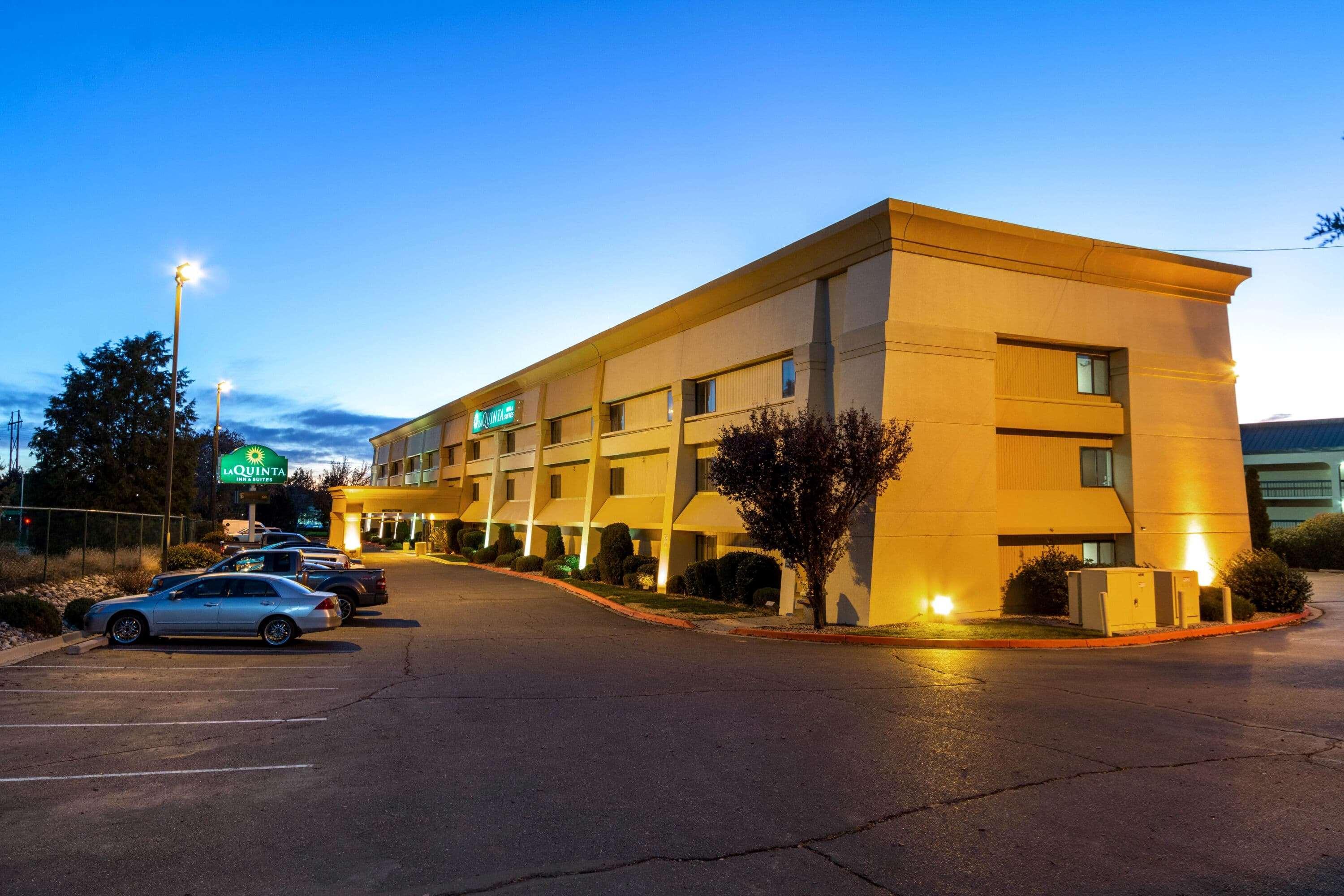 La Quinta By Wyndham Albuquerque Journal Ctr Nw Hotel Exterior photo